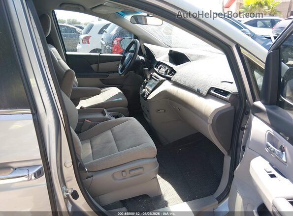 5FNRL5H30HB017825 2017 HONDA ODYSSEY Silver Widok wnętrza z przodu