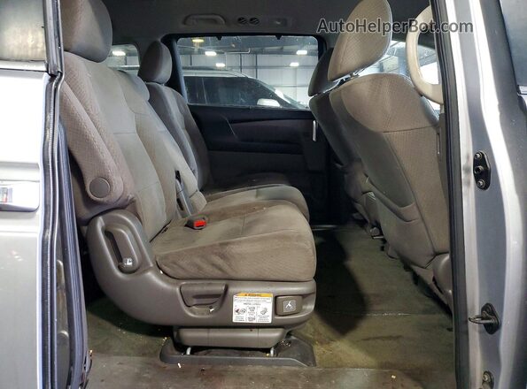 5FNRL5H32GB007621 2016 HONDA ODYSSEY Silver Rear interior view