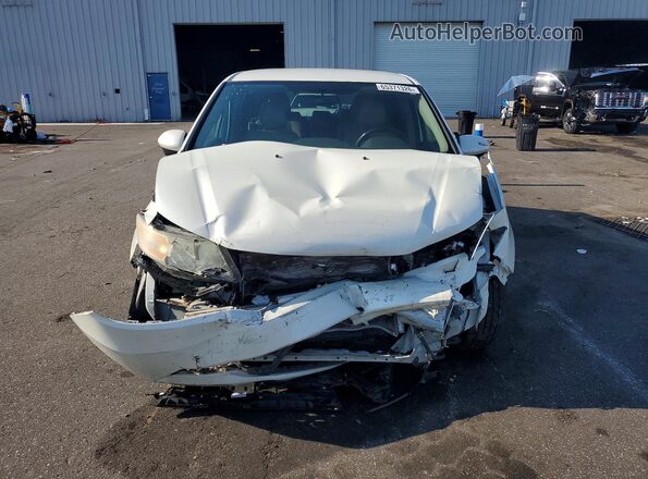 5FNRL5H32HB018166 2017 HONDA ODYSSEY White Widok z przodu