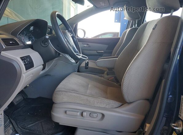 5FNRL5H35HB016525 2017 HONDA ODYSSEY Blue Front interior view
