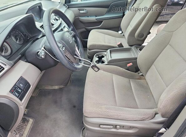 5FNRL5H37HB007678 2017 HONDA ODYSSEY Серебряный Вид салона спереди