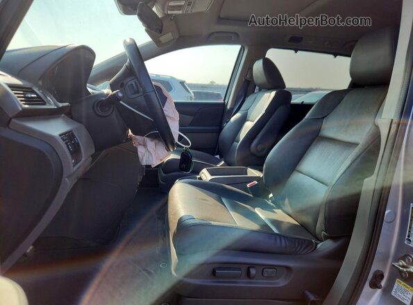 5FNRL5H61HB011350 2017 HONDA ODYSSEY Silver Widok wnętrza z przodu