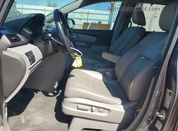 5FNRL5H62GB099243 2016 HONDA ODYSSEY Серый Вид салона спереди