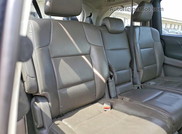 5FNRL5H62HB010787 2017 HONDA ODYSSEY White Вид задньої частини салону