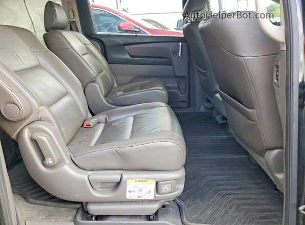 5FNRL5H63GB074870 2016 HONDA ODYSSEY Black Widok wnętrza z tyłu