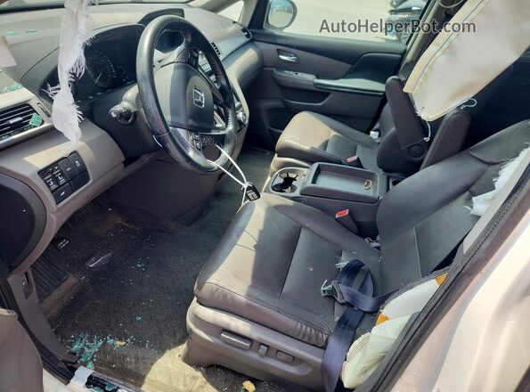5FNRL5H66GB118067 2016 HONDA ODYSSEY White Вид салону спереду