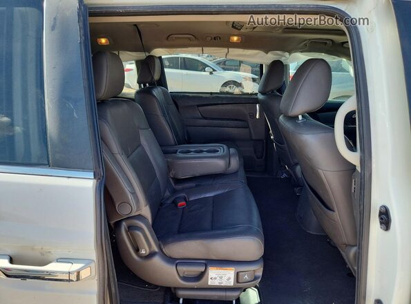 5FNRL5H69HB008423 2017 HONDA ODYSSEY White Вид задньої частини салону