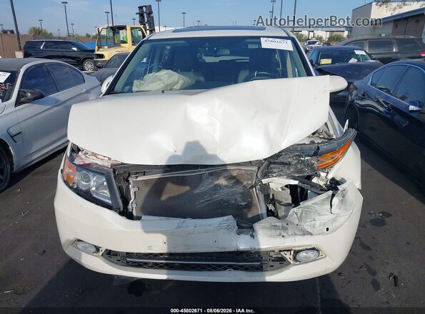 5FNRL5H90HB012354 2017 HONDA ODYSSEY White Rear interior view
