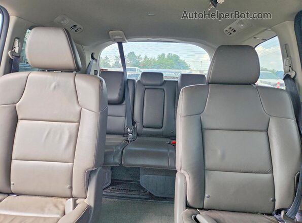 5FNRL5H95GB165892 2016 HONDA ODYSSEY White Вид задніх сидінь