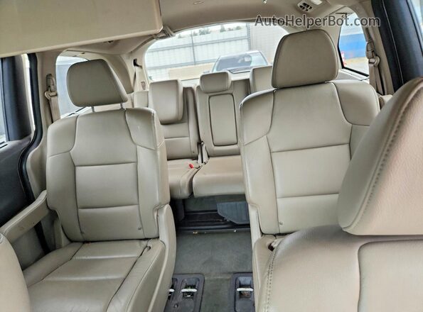 5FNRL5H98GB080139 2016 HONDA ODYSSEY White Vista de los asientos traseros