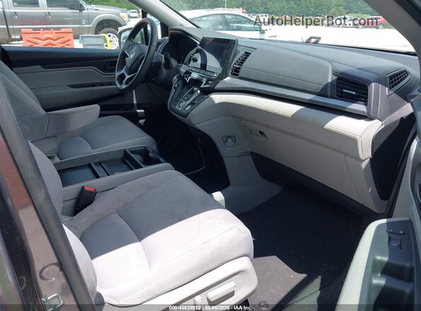 5FNRL6H50JB073907 2018 HONDA ODYSSEY Gray Front interior view