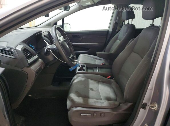 5FNRL6H57JB066615 2018 HONDA ODYSSEY Silver Widok wnętrza z przodu