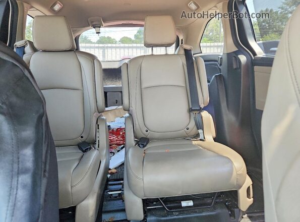 5FNRL6H60PB078512 2023 HONDA ODYSSEY White Widok tylnych siedzeń