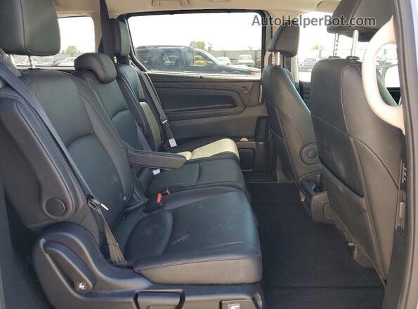 5FNRL6H60SB022918 2025 HONDA ODYSSEY Silver Вид задньої частини салону