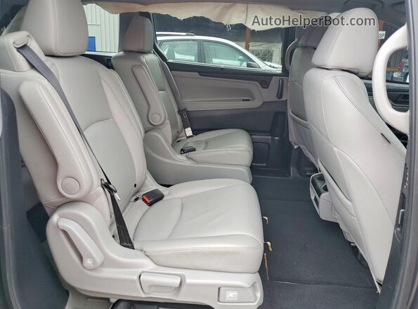 5FNRL6H61RB047823 2024 HONDA ODYSSEY Gray Vista interior trasera