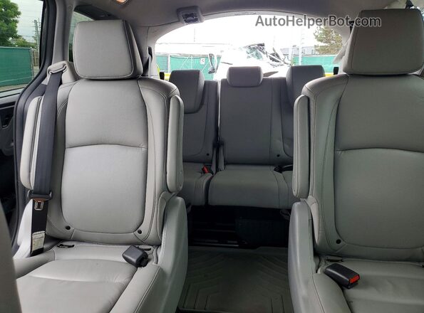 5FNRL6H61RB047823 2024 HONDA ODYSSEY Gray Vista de los asientos traseros