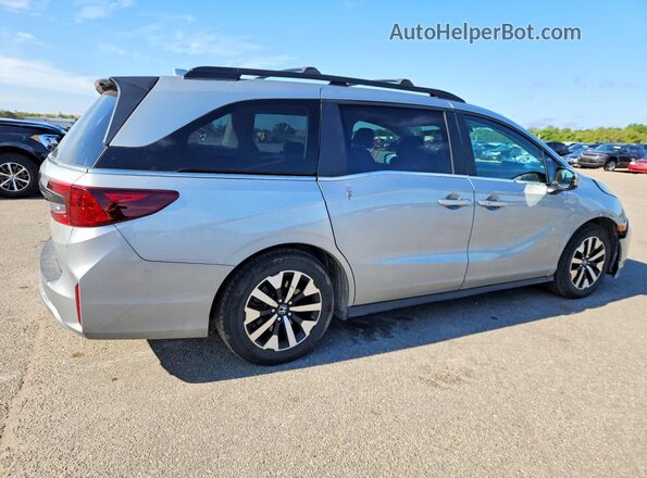 5FNRL6H61SB018151 2025 HONDA ODYSSEY Silver Задня права чверть