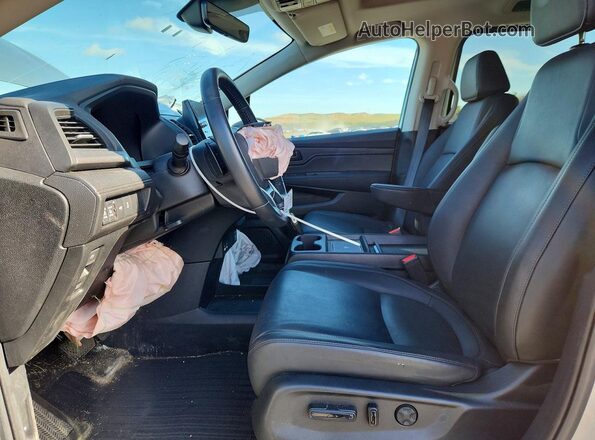 5FNRL6H61SB018151 2025 HONDA ODYSSEY Silver Вид салону спереду