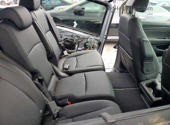 5FNRL6H61TB036683 2026 HONDA ODYSSEY Серебряный Вид задней части салона