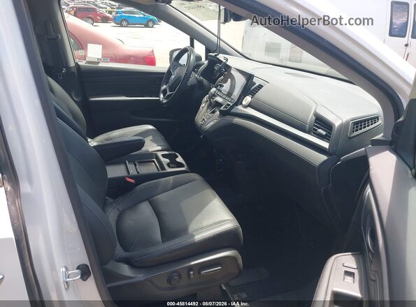 5FNRL6H62PB056673 2023 HONDA ODYSSEY White წინა სალონის ხედი