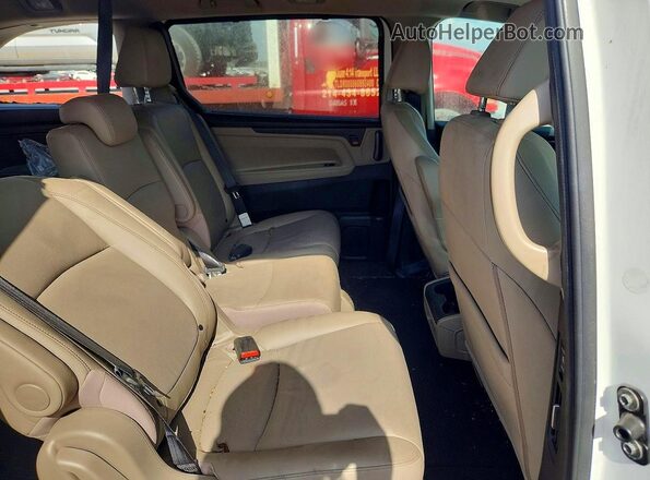 5FNRL6H62RB005838 2024 HONDA ODYSSEY White Rear interior view