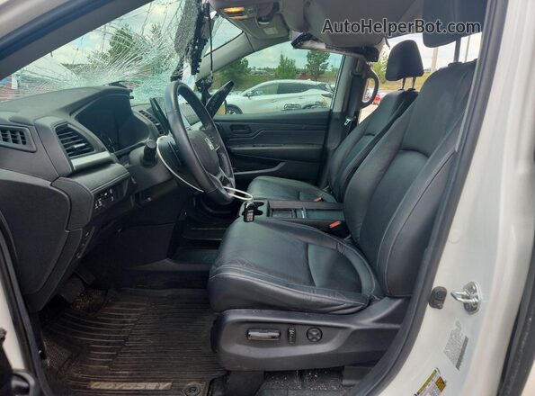 5FNRL6H62RB010893 2024 HONDA ODYSSEY White Vista interior delantera