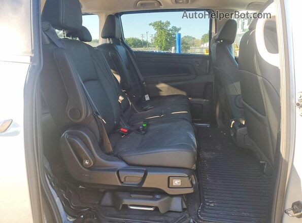 5FNRL6H64SB023215 2025 HONDA ODYSSEY Silver Widok wnętrza z tyłu