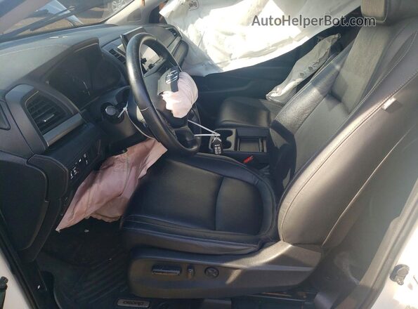 5FNRL6H65PB039866 2023 HONDA ODYSSEY White Вид салону спереду