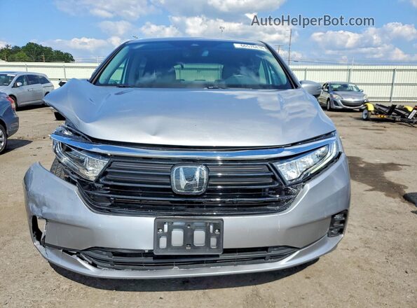 5FNRL6H66RB016101 2024 HONDA ODYSSEY Silver Widok z przodu