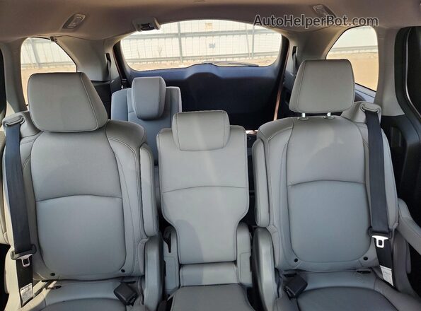 5FNRL6H67RB014485 2024 HONDA ODYSSEY Silver უკანა სავარძლების ხედი