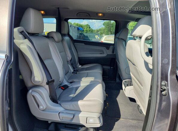 5FNRL6H70KB018621 2019 HONDA ODYSSEY Gray Widok wnętrza z tyłu