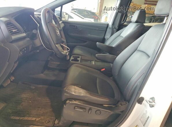5FNRL6H70RB022727 2024 HONDA ODYSSEY White წინა სალონის ხედი