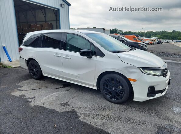5FNRL6H70SB056172 2025 HONDA ODYSSEY White 
