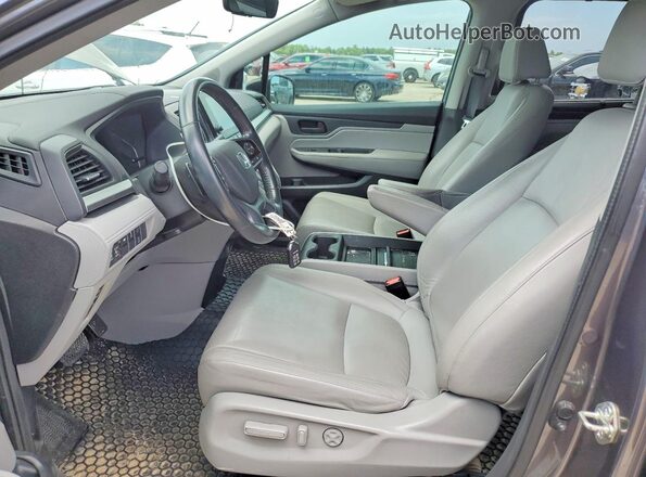 5FNRL6H71JB013975 2018 HONDA ODYSSEY Gray Widok wnętrza z przodu
