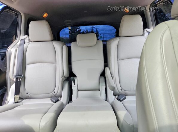 5FNRL6H71JB033837 2018 HONDA ODYSSEY Blue Вид задніх сидінь