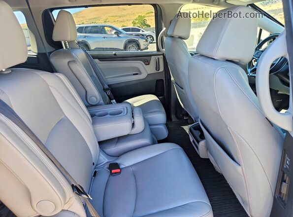 5FNRL6H71JB108262 2018 HONDA ODYSSEY Charcoal Rear interior view