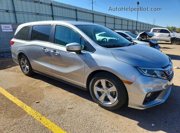 5FNRL6H71LB055629 2020 HONDA ODYSSEY Silver Delantero derecho