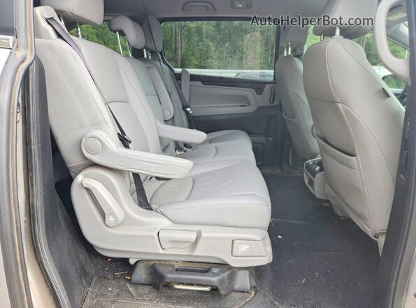 5FNRL6H72JB052476 2018 HONDA ODYSSEY Silver 