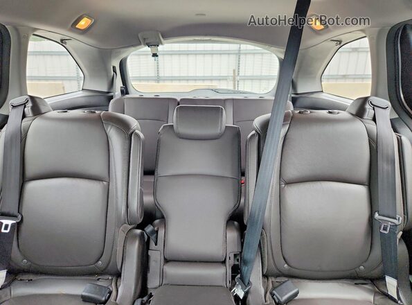 5FNRL6H74JB046498 2018 HONDA ODYSSEY Silver უკანა სავარძლების ხედი