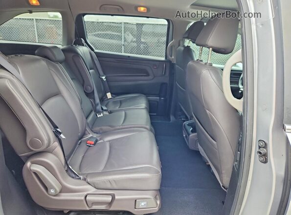 5FNRL6H74JB046498 2018 HONDA ODYSSEY Silver უკანა სალონის ხედი