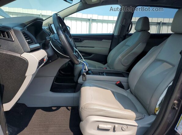 5FNRL6H74JB060093 2018 HONDA ODYSSEY Gray Widok wnętrza z przodu
