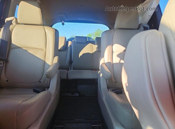 5FNRL6H74JB065116 2018 HONDA ODYSSEY Burgundy Vista de los asientos traseros