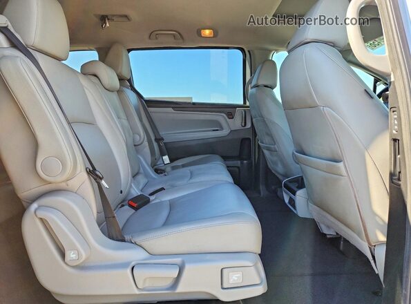 5FNRL6H74KB055753 2019 HONDA ODYSSEY Silver Widok wnętrza z tyłu