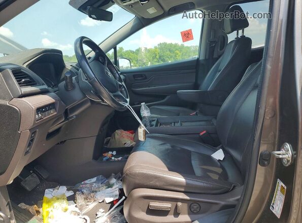 5FNRL6H75JB074522 2018 HONDA ODYSSEY Brown Front interior view
