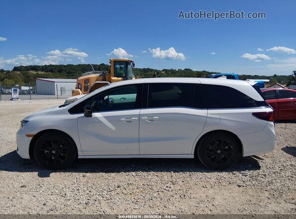 5FNRL6H75TB043967 2026 HONDA ODYSSEY White 360 interior view
