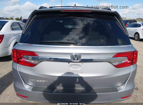 5FNRL6H76JB109617 2018 HONDA ODYSSEY Silver 