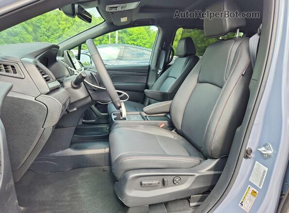 5FNRL6H76TB056484 2026 HONDA ODYSSEY Blue Widok wnętrza z przodu