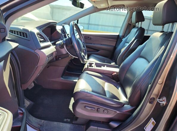 5FNRL6H77JB005668 2018 HONDA ODYSSEY Brown Вид салону спереду