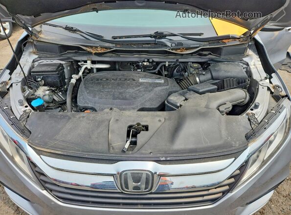 5FNRL6H77JB023653 2018 HONDA ODYSSEY Silver Vista del compartimento del motor