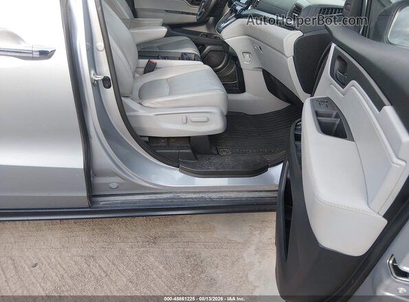 5FNRL6H77JB043787 2018 HONDA ODYSSEY Серый Вид салона спереди